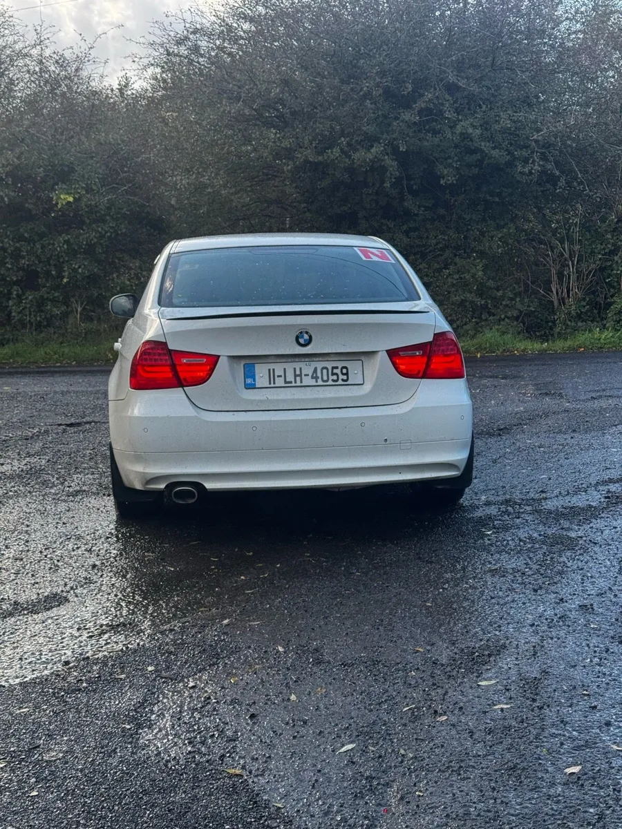 2011 bmw 318d e90 - Image 3