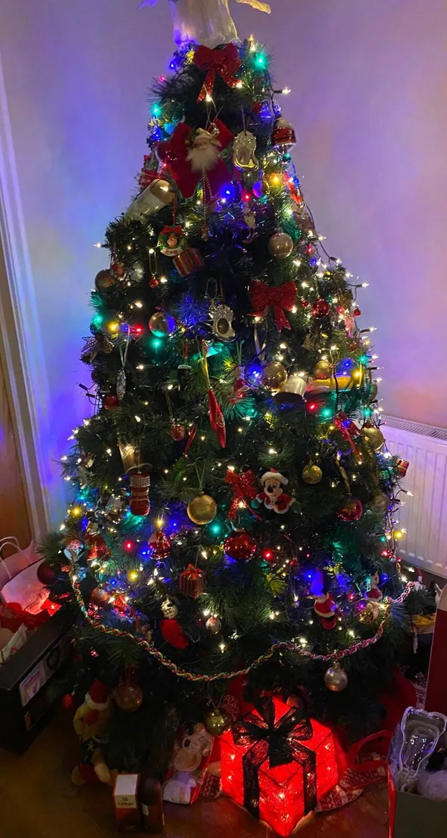 Christmas Tree, 7ft - Image 1