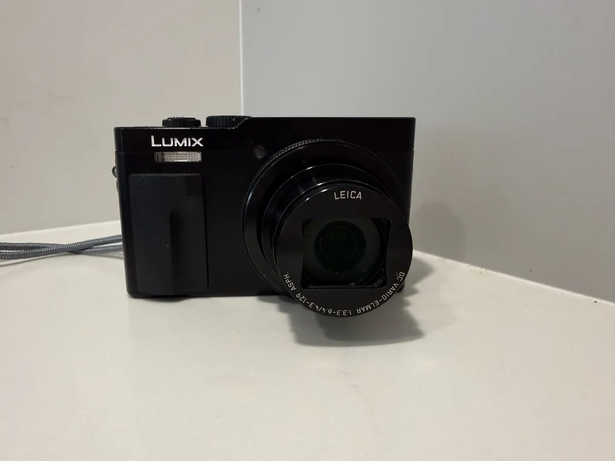 LUMIZ TZ99 Digital Camera - Image 1