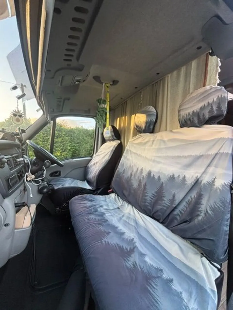 2007 Renault Master Camper | 5 Seat | Solar Panel - Image 3