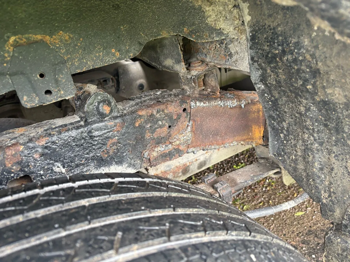 Toyota Hilux 2009 (farm jeep ) - Image 3