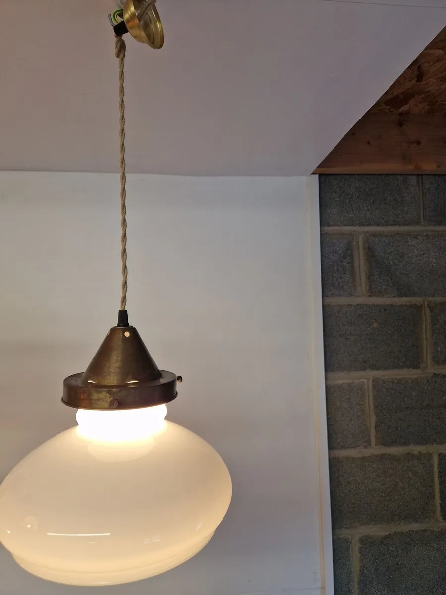 Light - Image 4