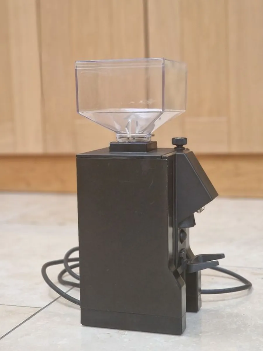 Eureka Mignon Coffee Grinder (50mm Flat Burrs) - Image 4