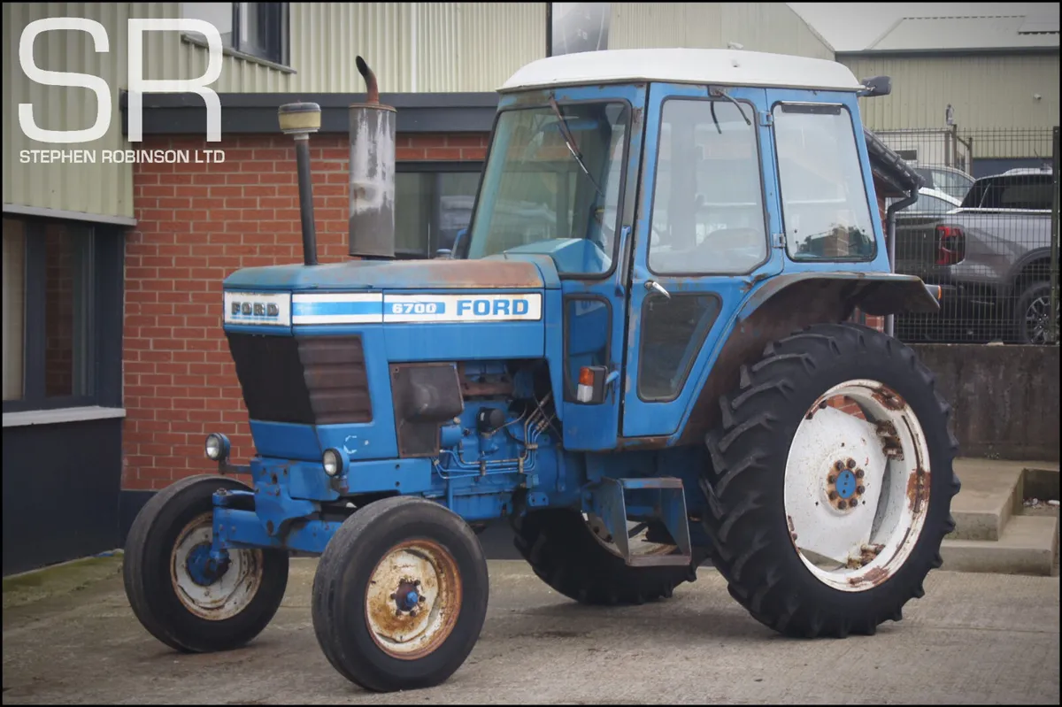 1979 Ford 6700 Flat Deck Q cab 2WD Dual Power - Image 4