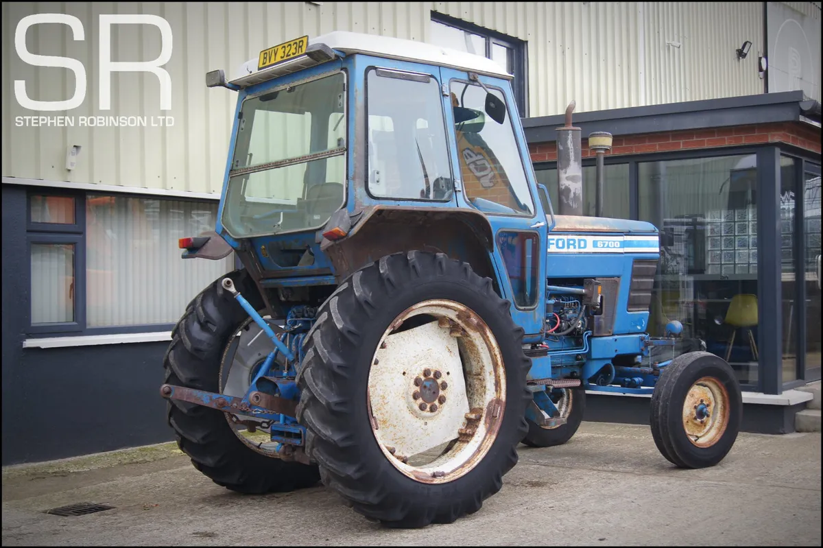 1979 Ford 6700 Flat Deck Q cab 2WD Dual Power - Image 3