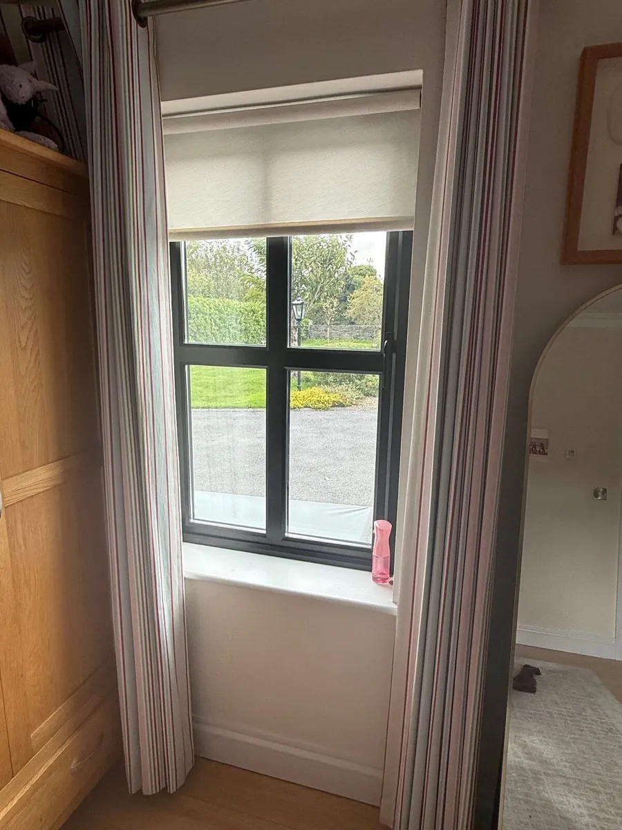 Curtains - Image 4