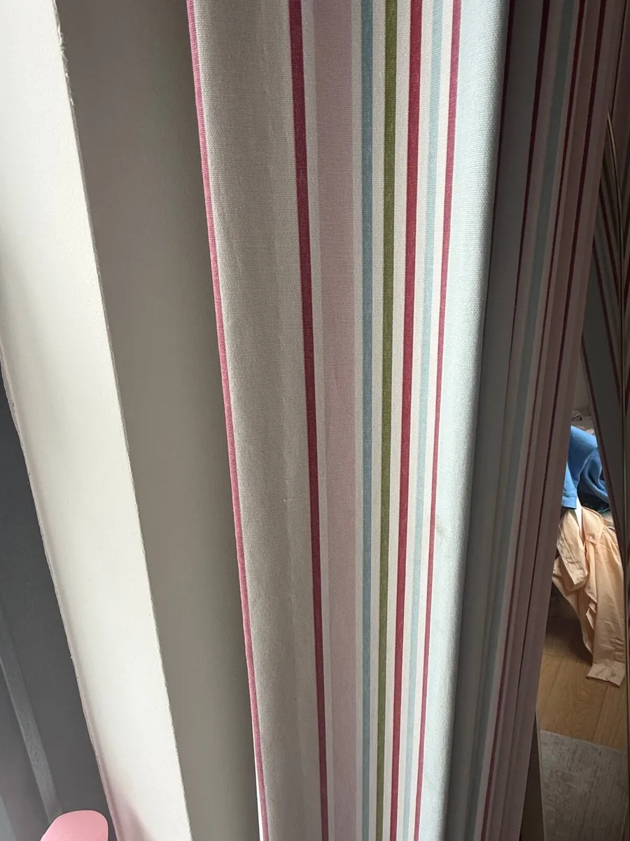 Curtains - Image 3