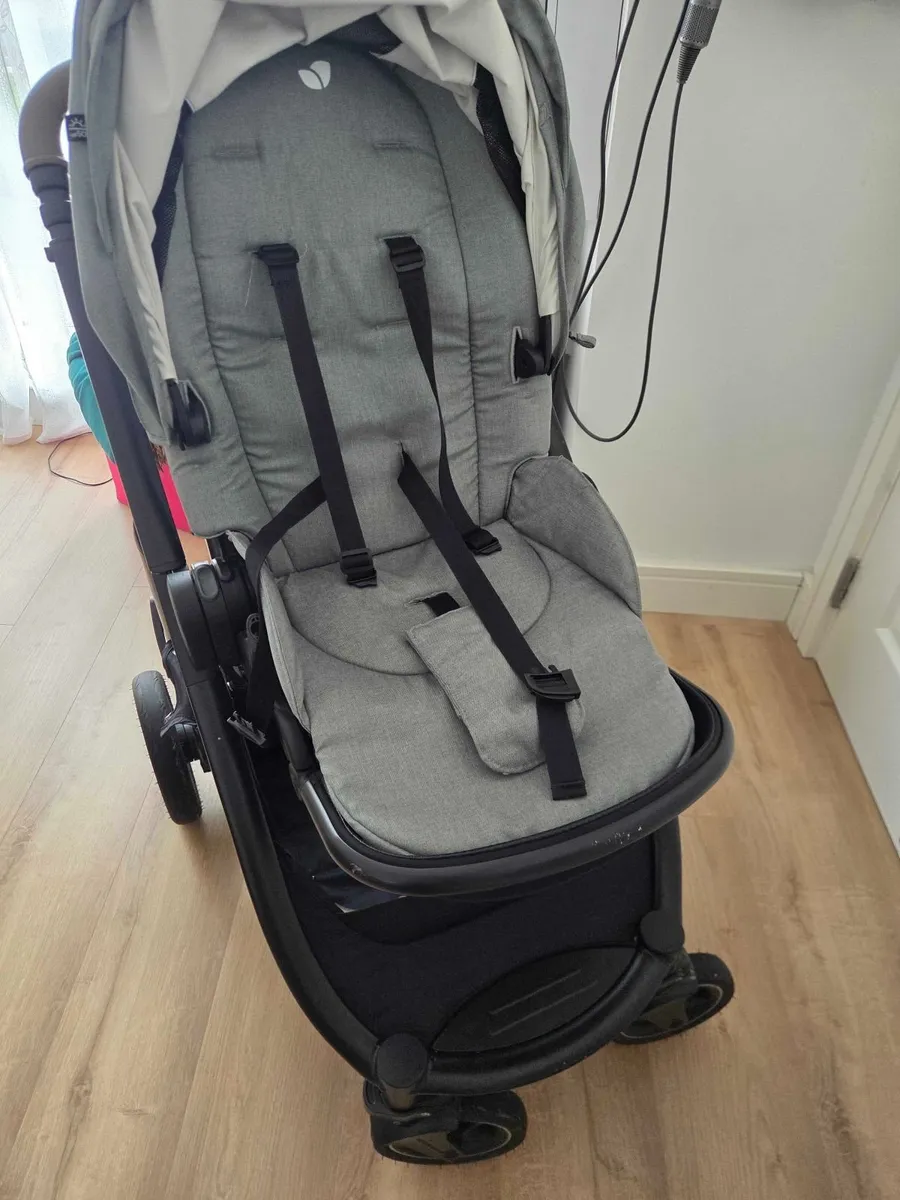 Pushchair - Image 1