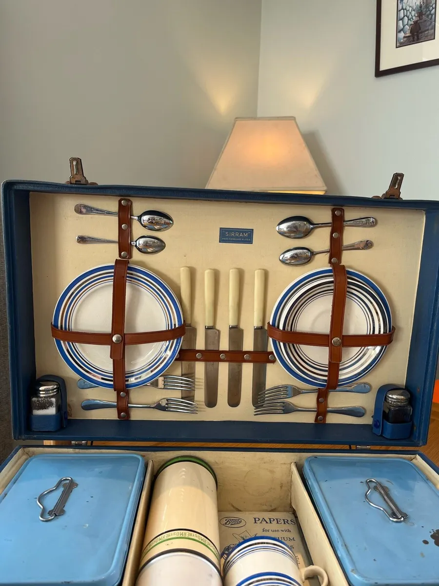 1950s Sirram England Picnic Set - Image 2