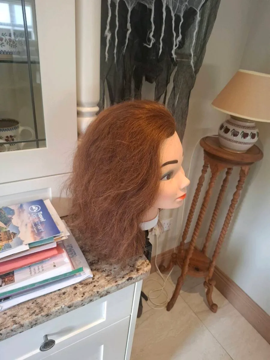 Hair mannequin - Image 2