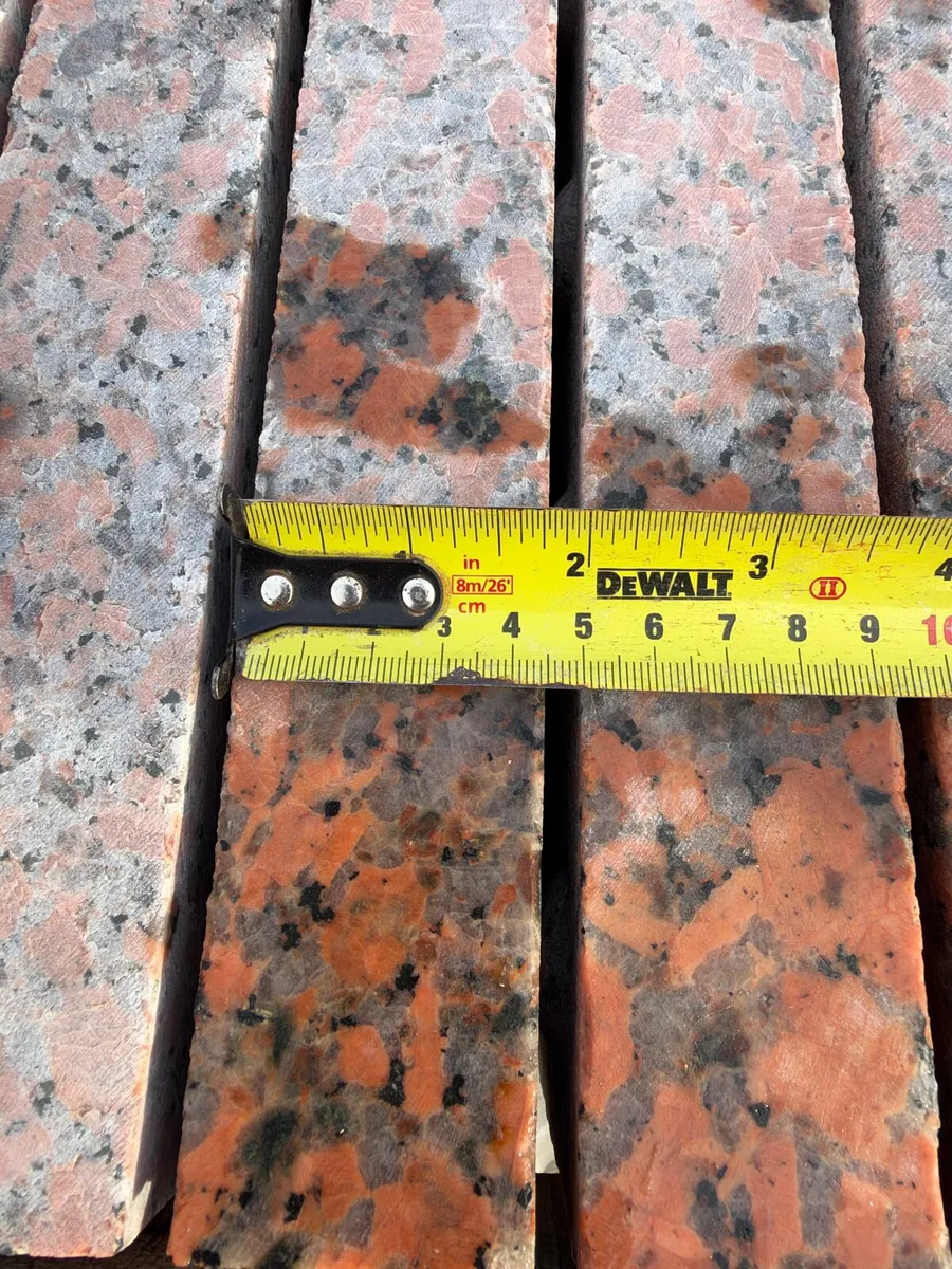 Red granite paving - Image 3