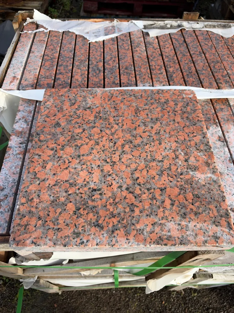 Red granite paving - Image 1