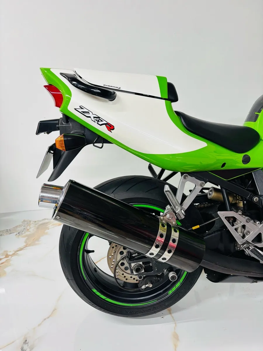 Kawasaki zx7r - Image 4