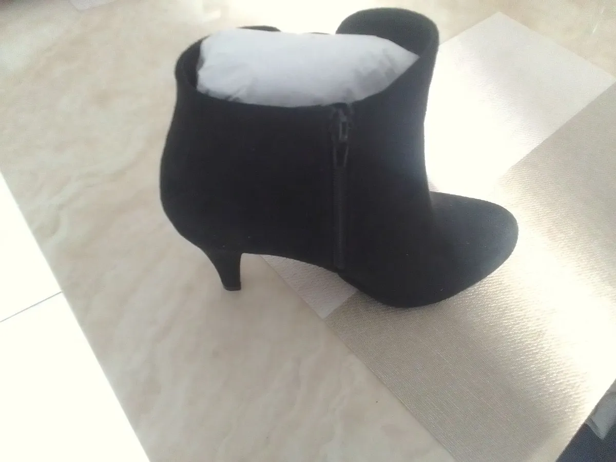 Ankle boots - Image 1