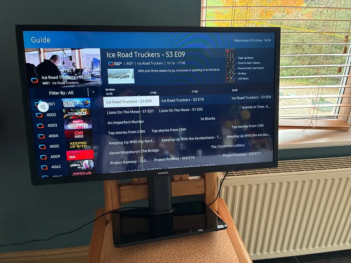 Samsung 32” Smart TV - Image 1