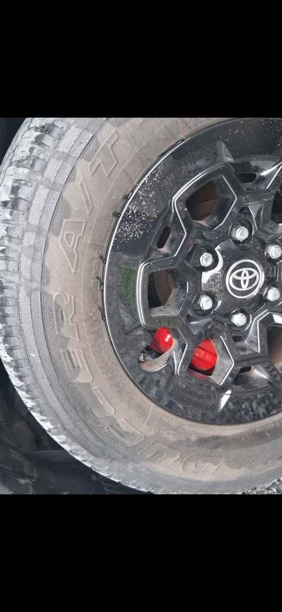 Hilux tyres    265. 65. 17 all terrain - Image 1