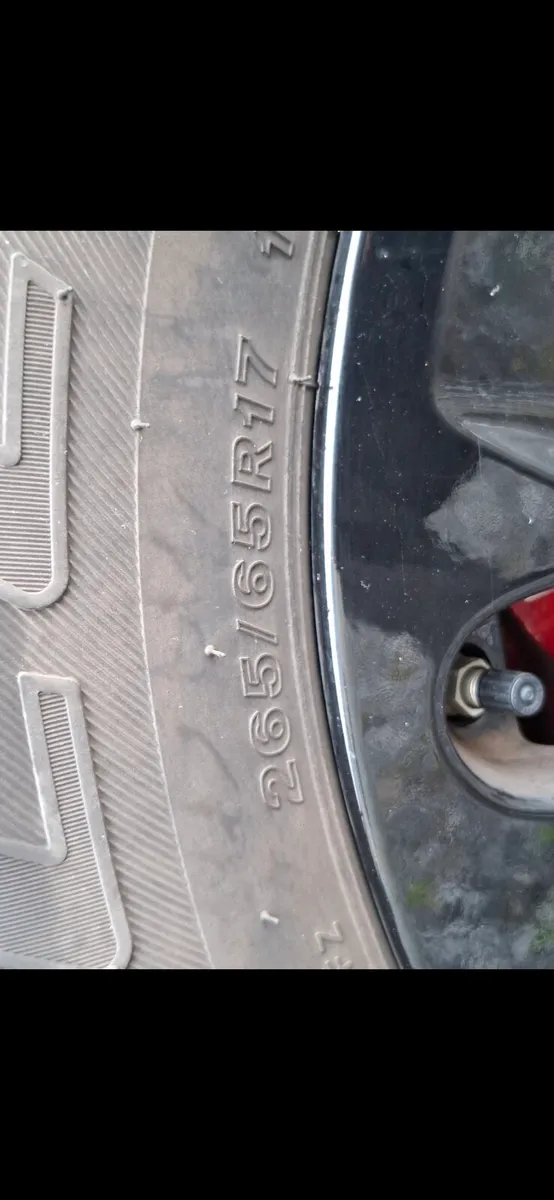 Hilux tyres    265. 65. 17 all terrain - Image 3