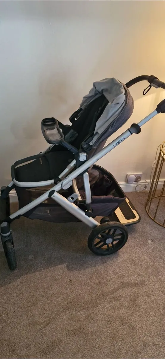 Uppababy Vista V2 - Image 1
