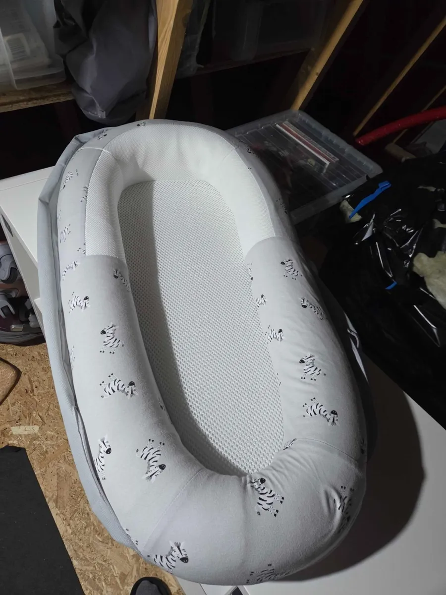 PurFlo Sleep Tight Baby Bed - Image 1