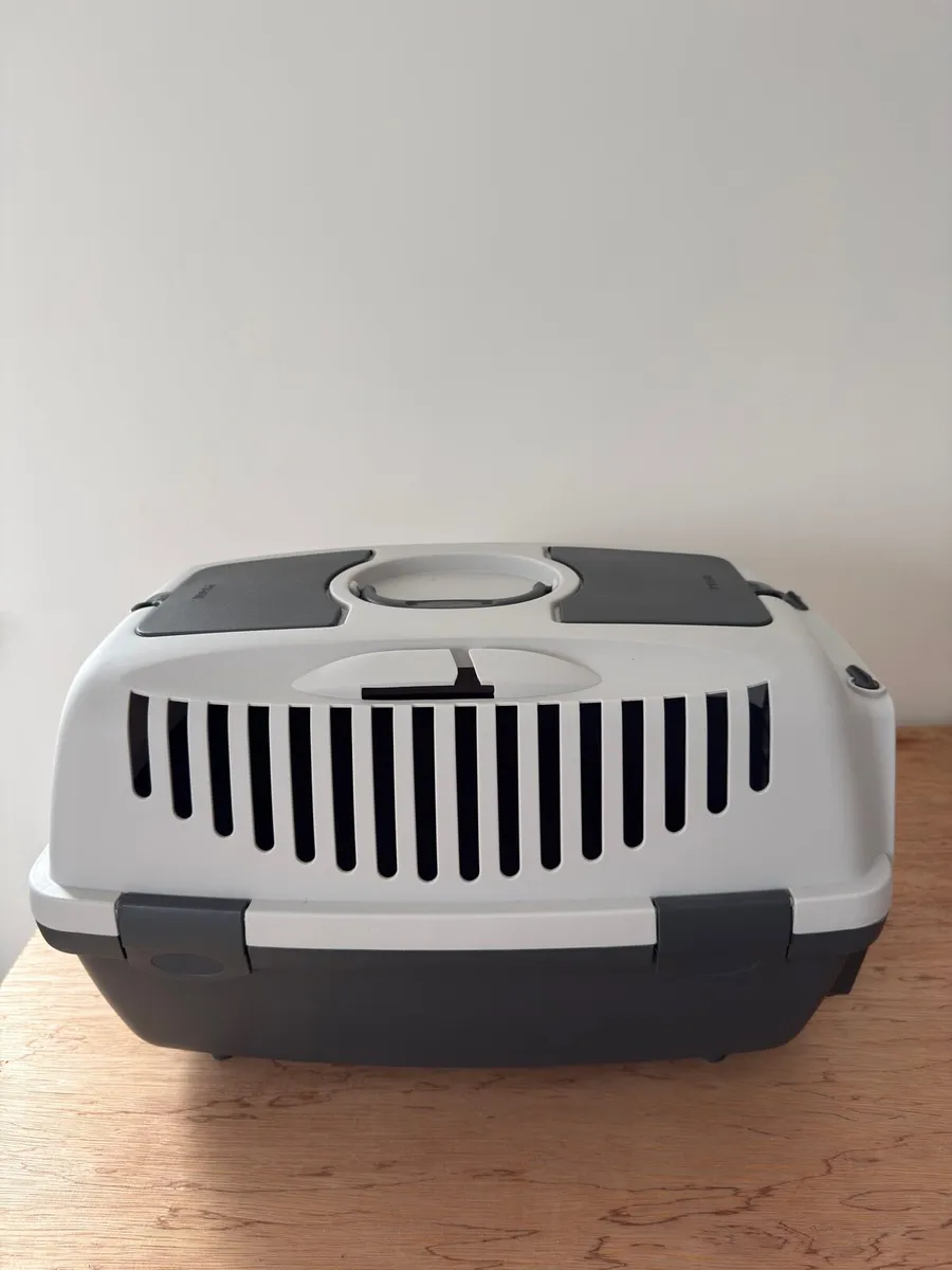 Pet / Animal Carrier - Image 3