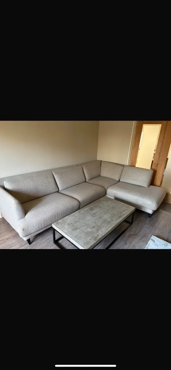 Couch - Image 2