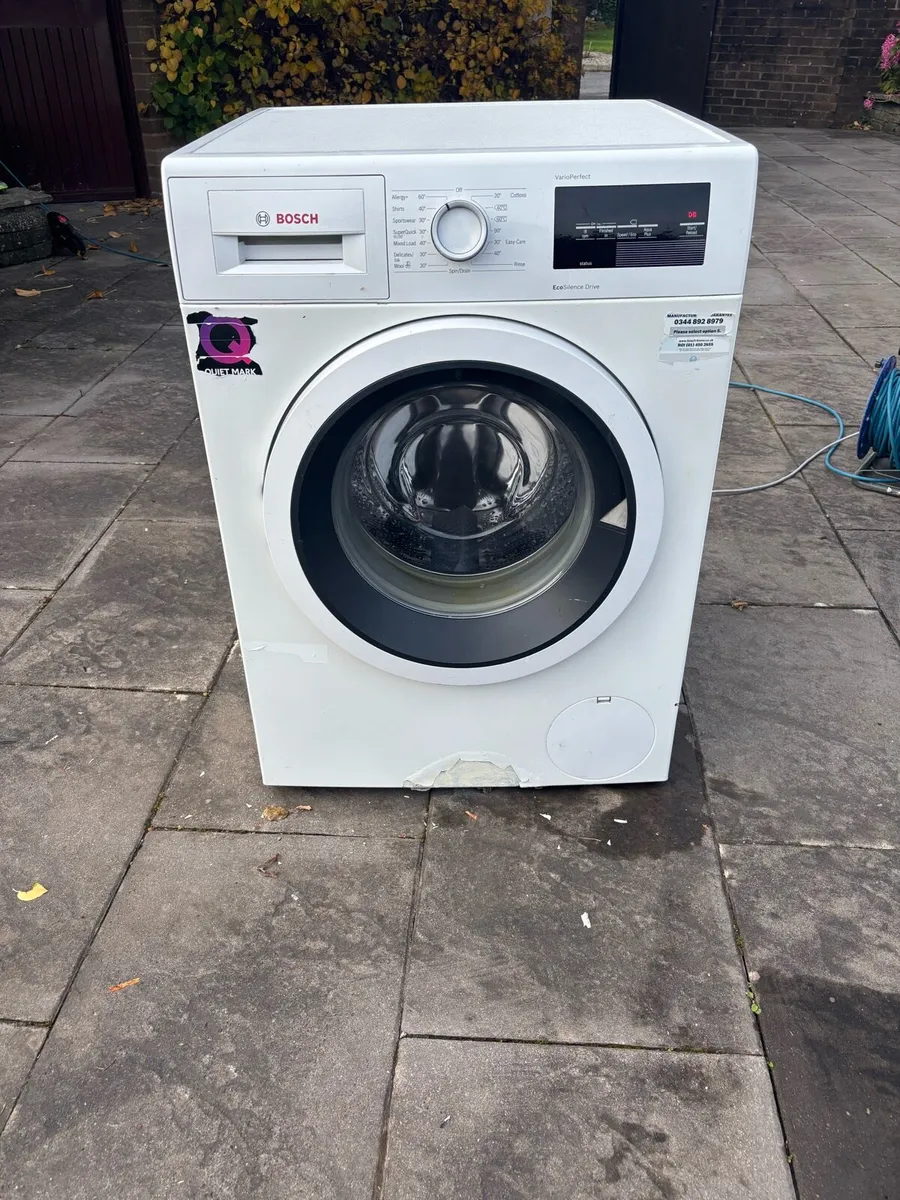 Bosch washing machine and matching dryer - Image 1