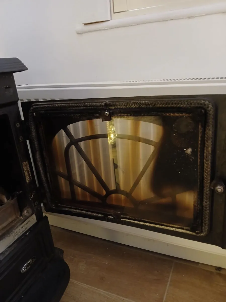 Stanley Erin  Stove with Boiler - Image 3