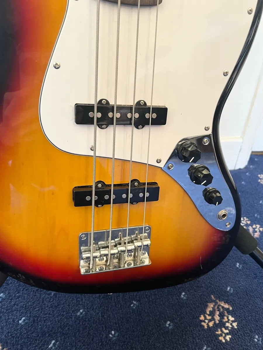 Aria Pro II Bass Fender Rumble 25 Amp Bag & Stand - Image 3