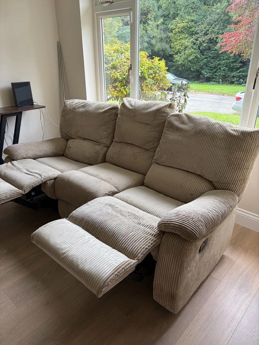 FREE 3 seater recliner sofa - Image 3