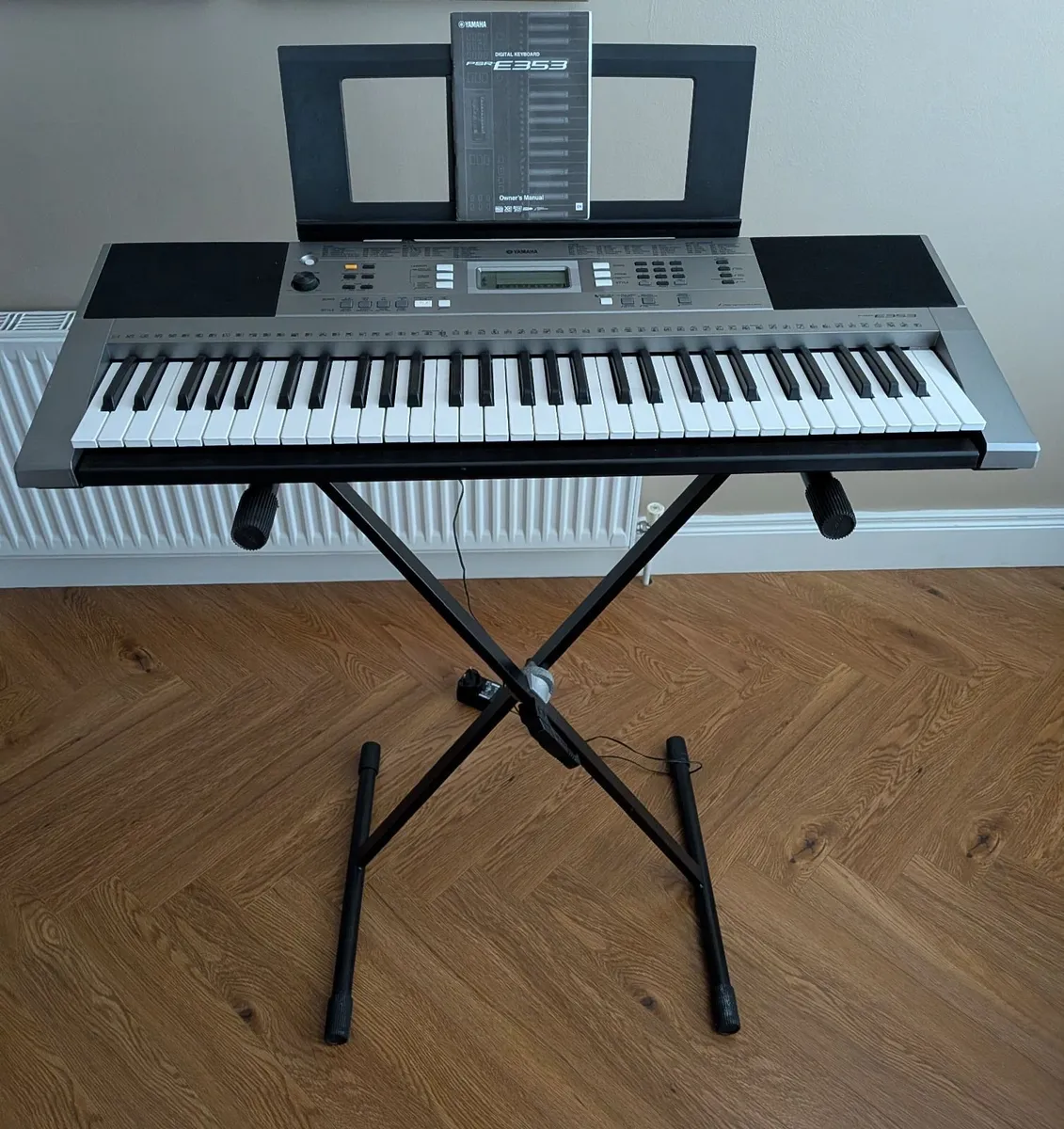 Yamaha PSR e353 Keyboard and stand. - Image 1