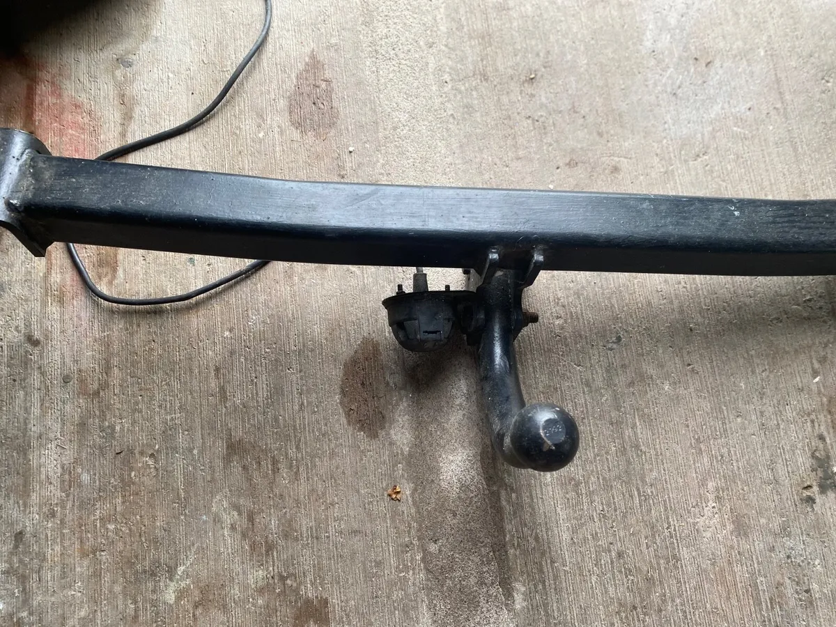 Mercedes towbar - Image 2