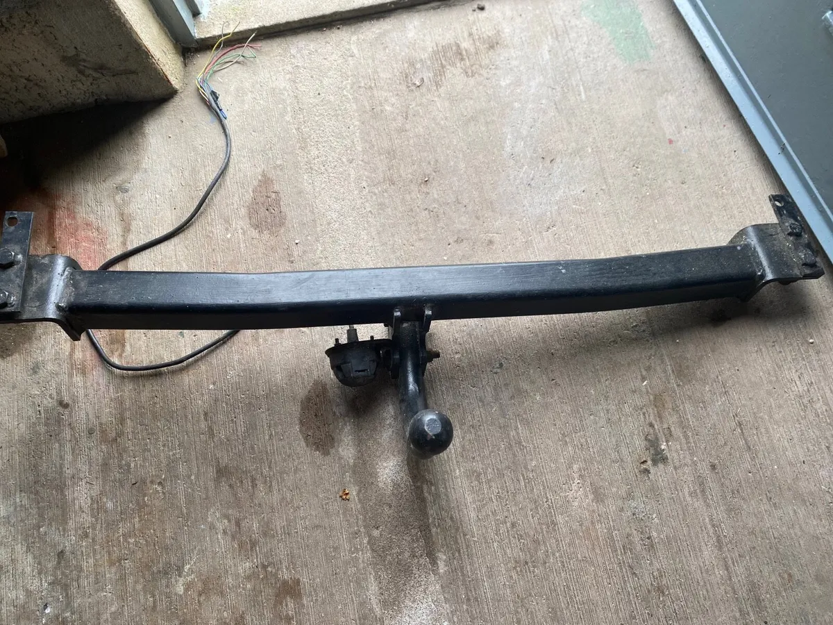 Mercedes towbar - Image 3