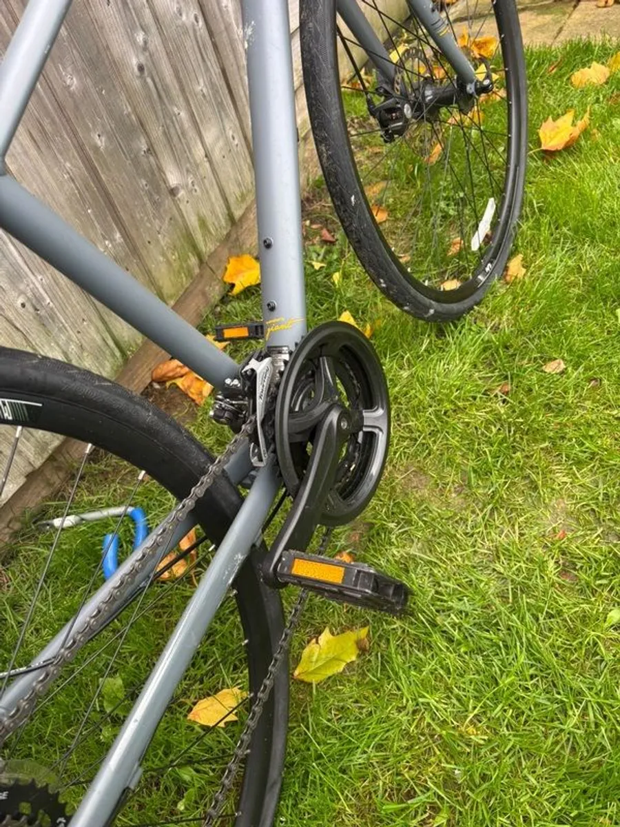 Giant Liv Ladies Bike - Image 3