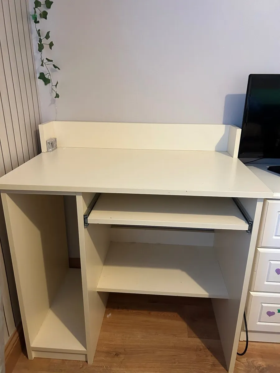 Computer desk with bedside table - Image 1
