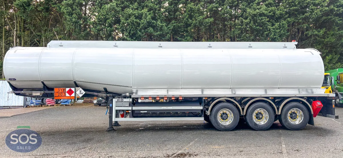 2026 GRW 42000L 6 Comp ADR Fuel Semi-trailers - Image 2