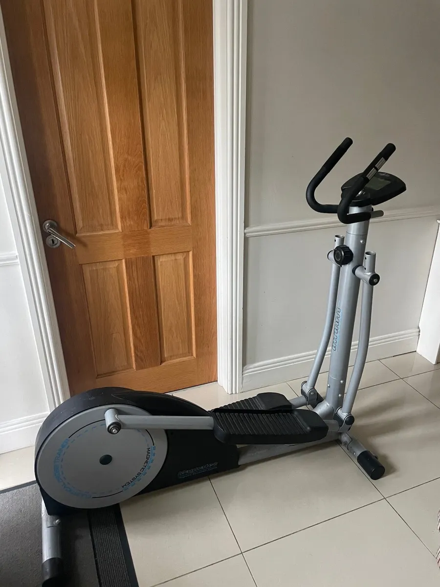 Elliptical cross trainer - Image 2