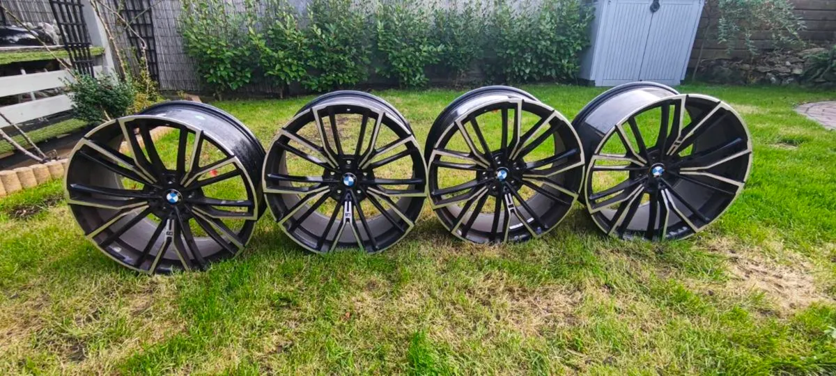 BMW alloys 20" - Image 1