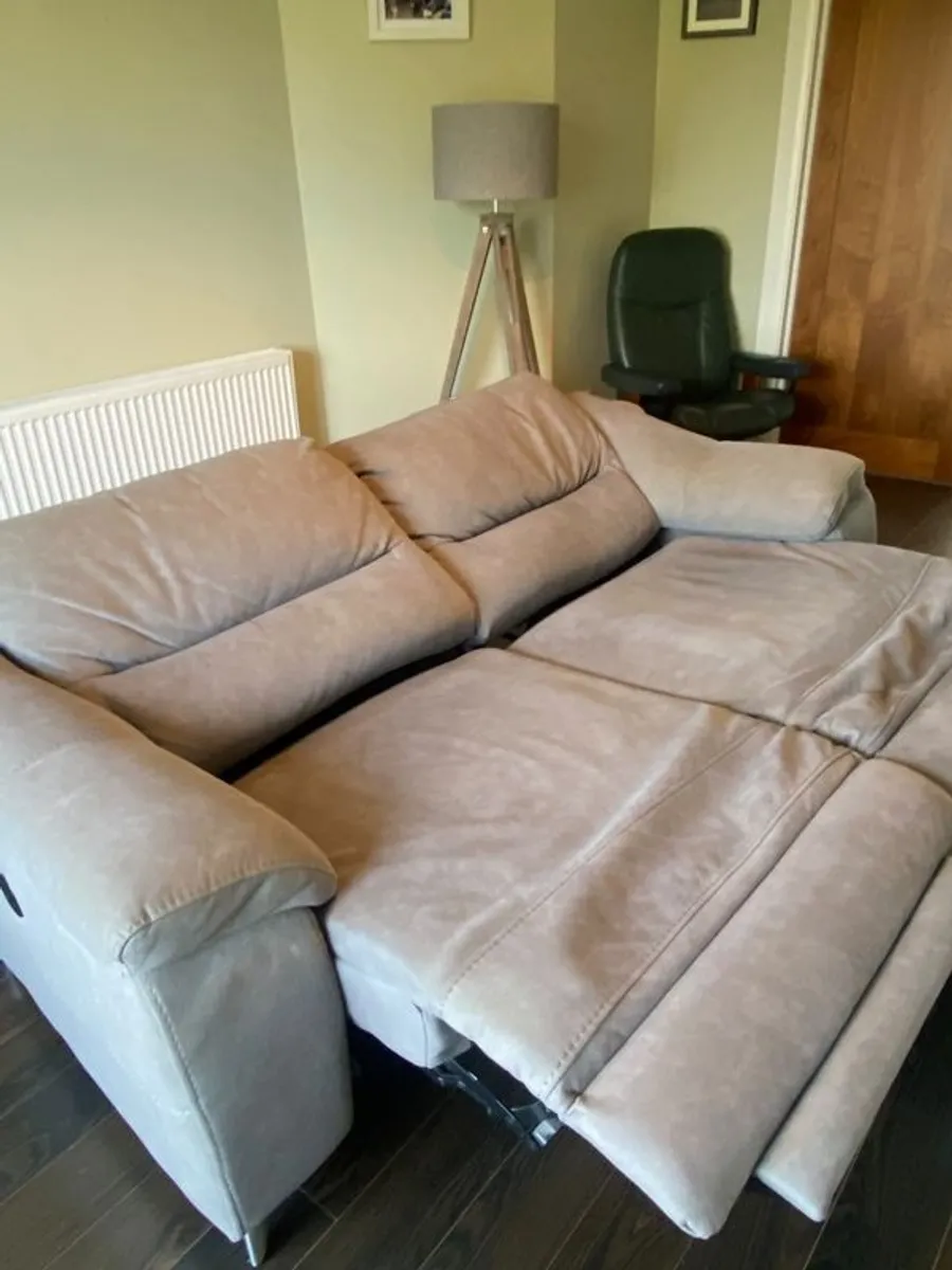 Couch (3 seater) - Image 2