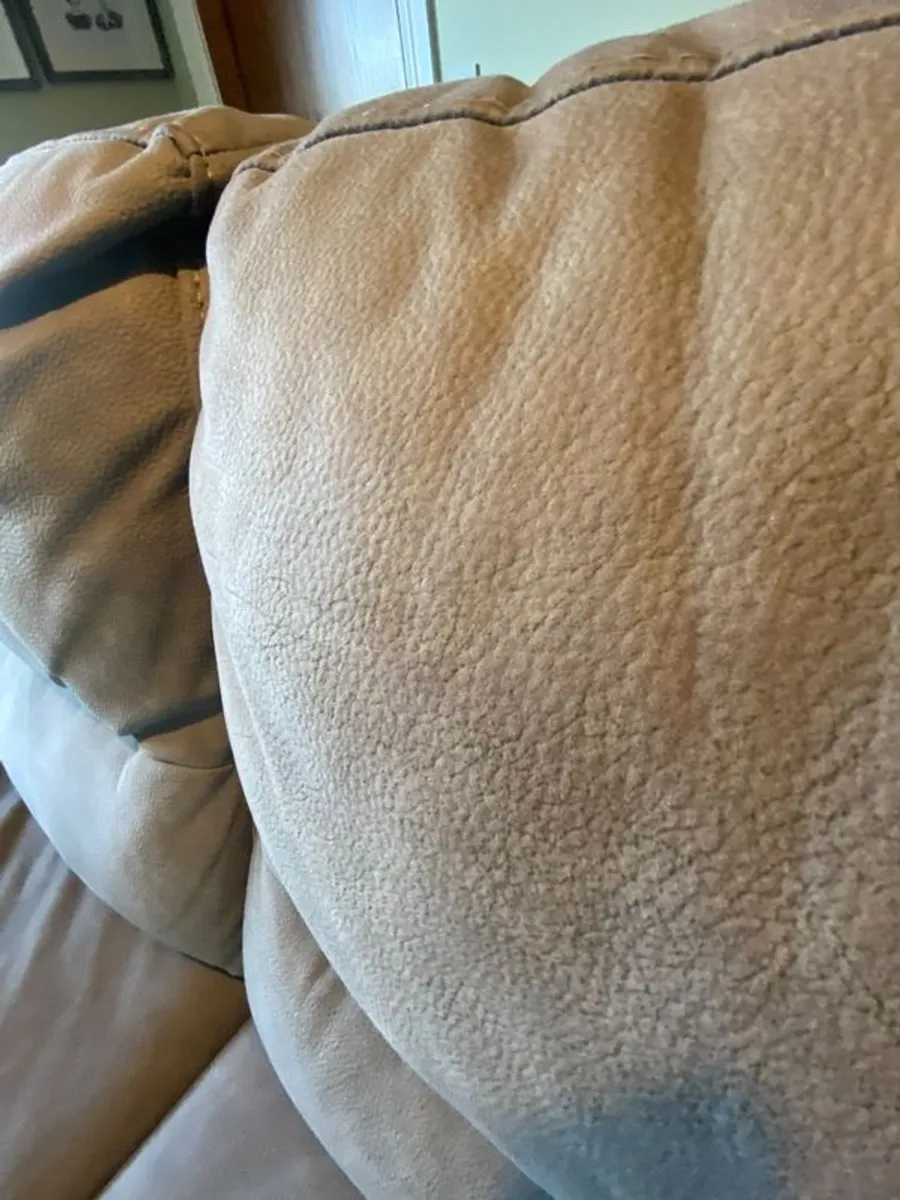 Couch (3 seater) - Image 4