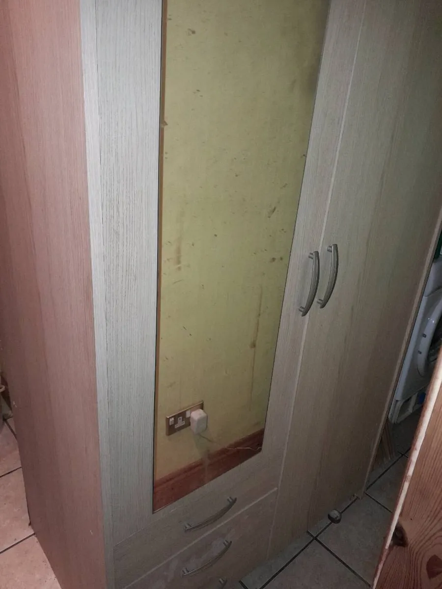 Quality double wardrobe - Image 2