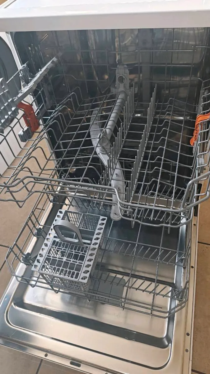 Dishwasher hotpoibt - Image 4