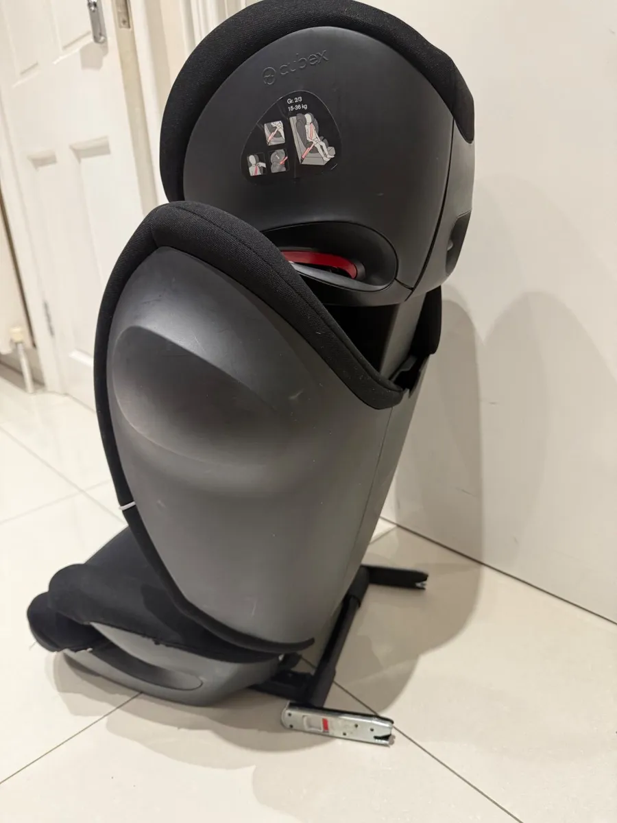 Car seats - Image 1