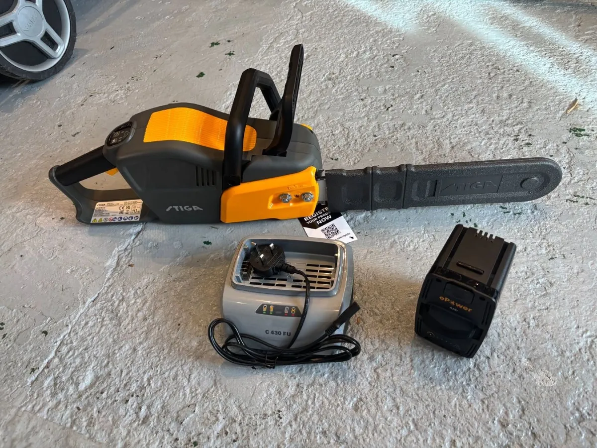 STIGA 14" BATTERY OPERATED CHAINSAW - FOR SALE - Image 1