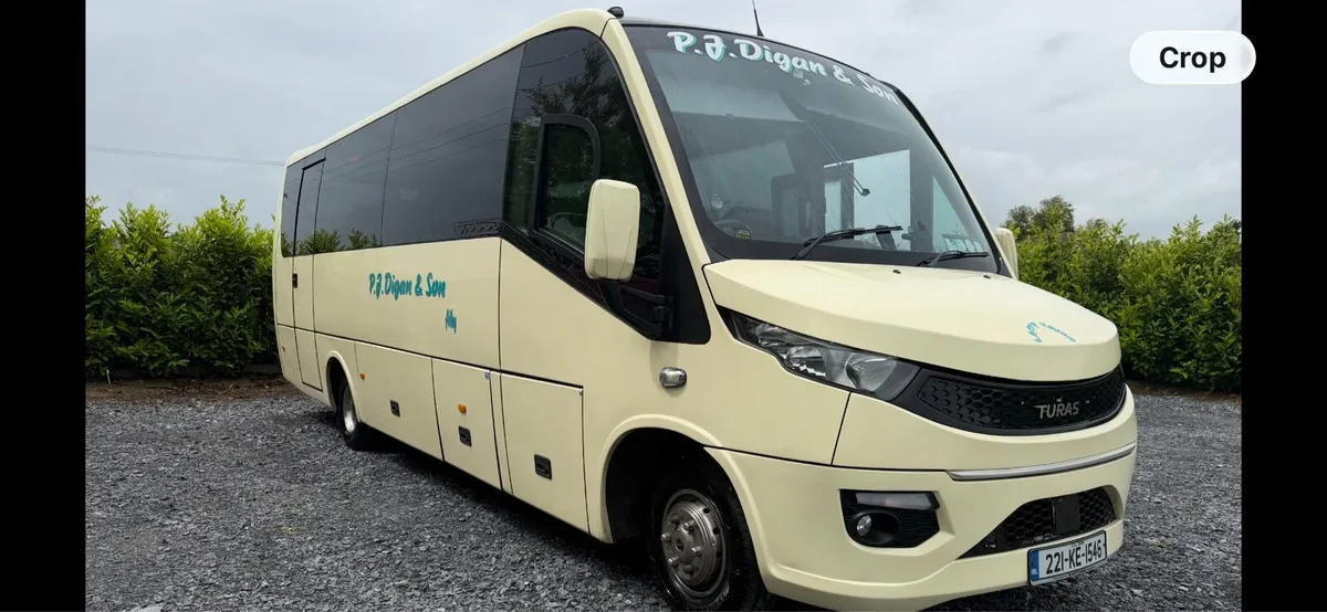 2022 Turas  700 30 seater low klms - Image 4