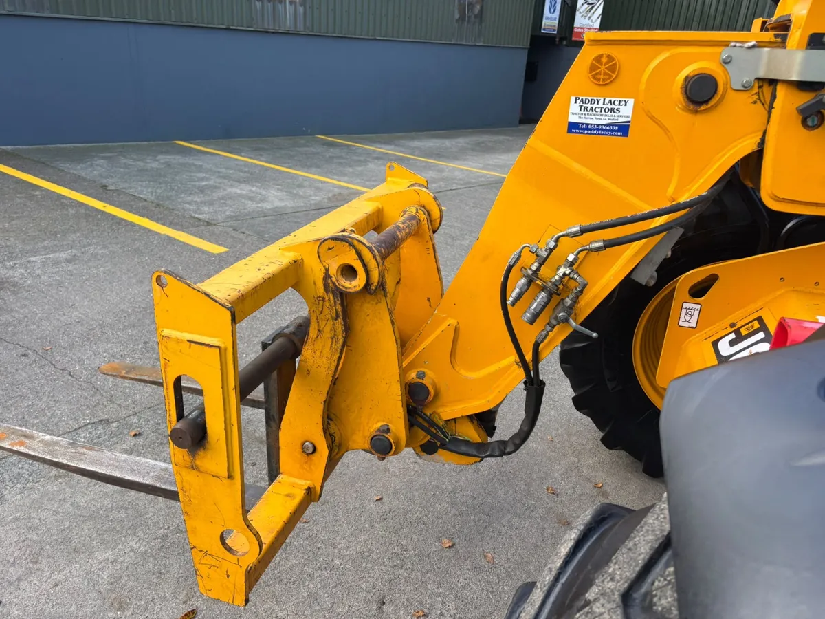 2013 JCB 526/56 Agri Super - Image 2