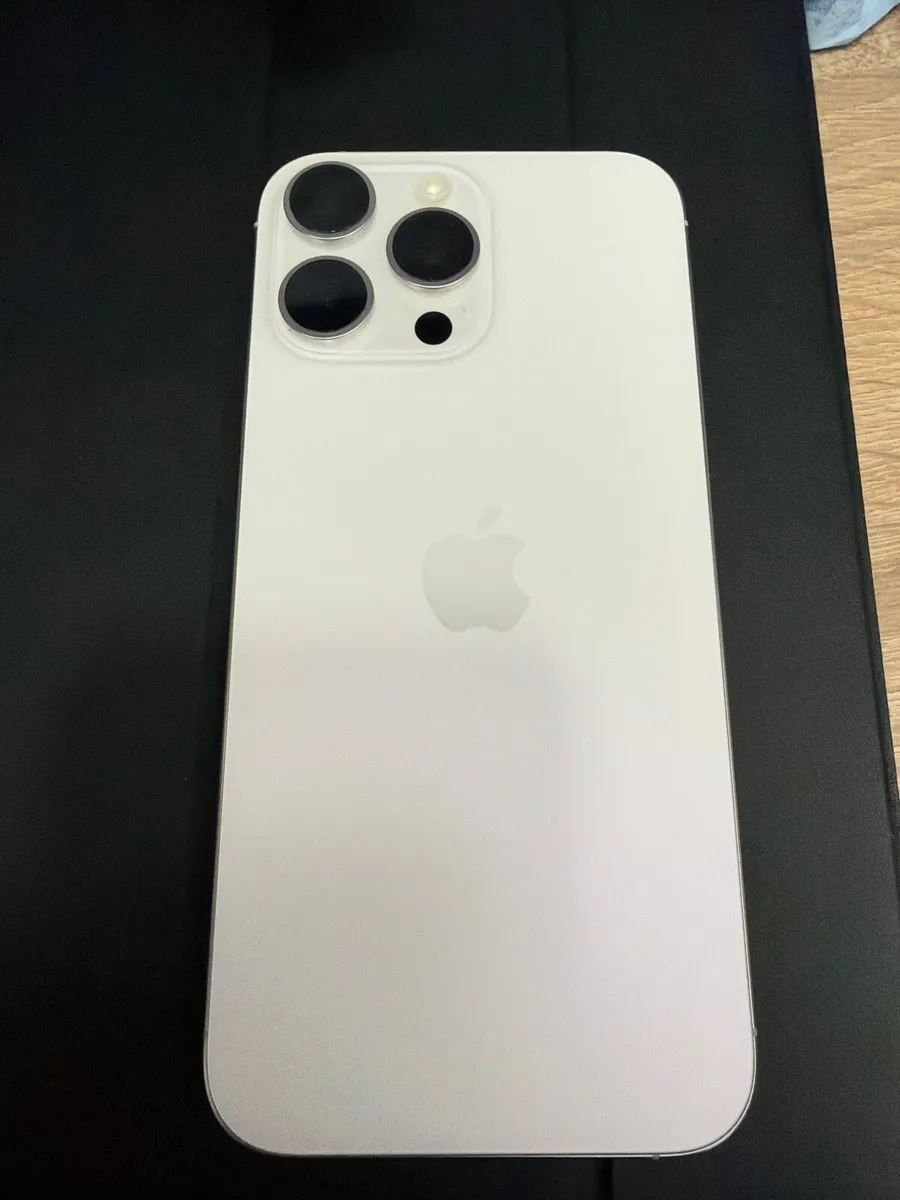 I phone 16 pro max