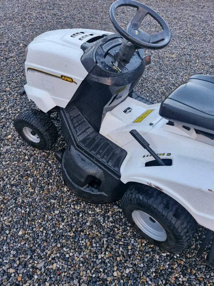 Castlegarden ride on mower Delivery available - Image 2