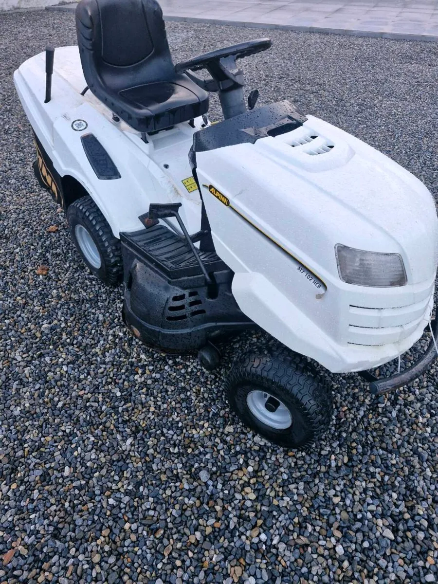 Castlegarden ride on mower Delivery available - Image 1