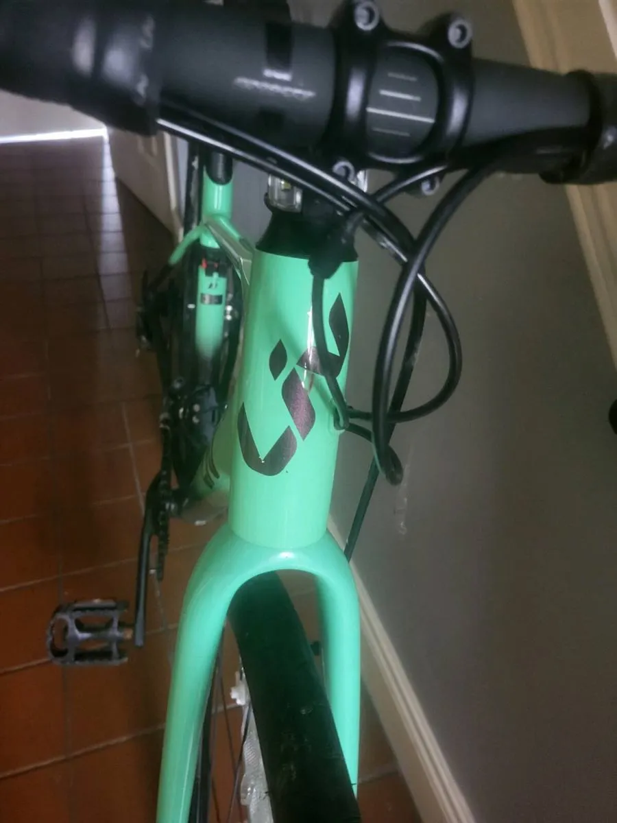 Woman's Racer - Image 3