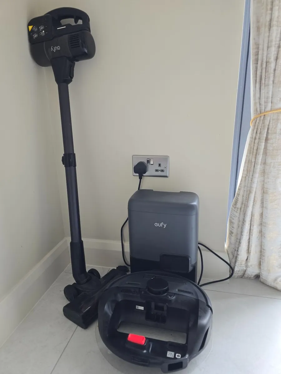 Eufy robot vacuum and cordless stick vacuum - Image 4